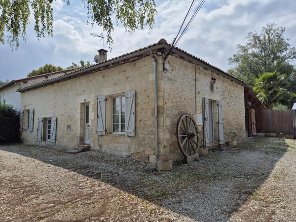 La Rochefoucauld – À seulement 1 km du centre-ville