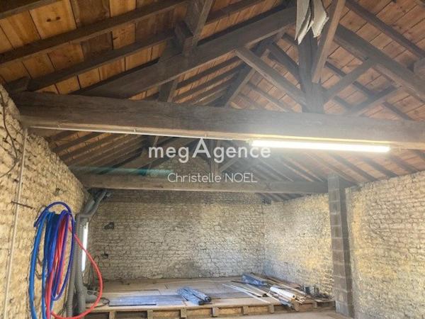 Maison à SAINTE-GEMME-LA-PLAINE, 85400 - 7 pièces 180m²