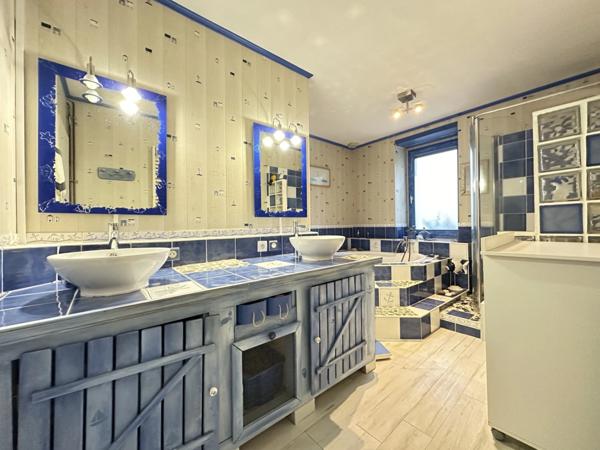 Le Perche - Montlandon (28240) Propriété à vendre, 8 pièces, 335 m², terrain clos de 6449 m², piscine couverte chauffée