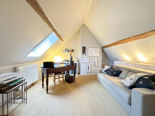 Le Perche - Montlandon (28240) Propriété à vendre, 8 pièces, 335 m², terrain clos de 6449 m², piscine couverte chauffée