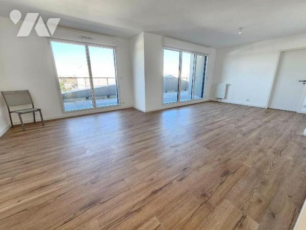 St Malo, à moins de 10mn à pied de la gare, dans résidence récente avec ascenseur, appartement ...