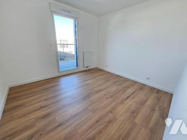 St Malo, à moins de 10mn à pied de la gare, dans résidence récente avec ascenseur, appartement ...