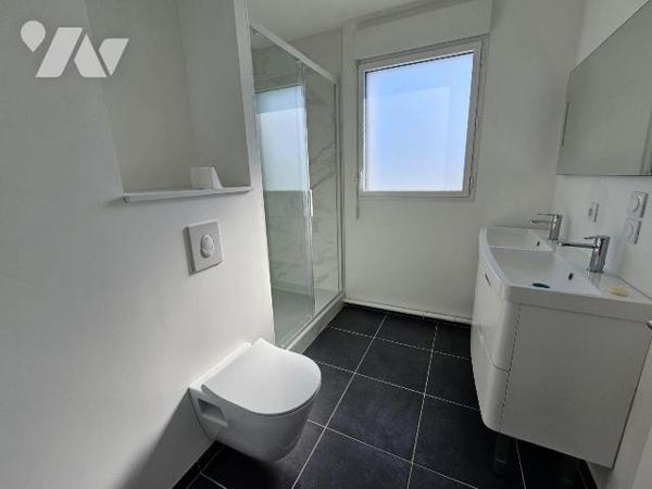 St Malo, à moins de 10mn à pied de la gare, dans résidence récente avec ascenseur, appartement ...