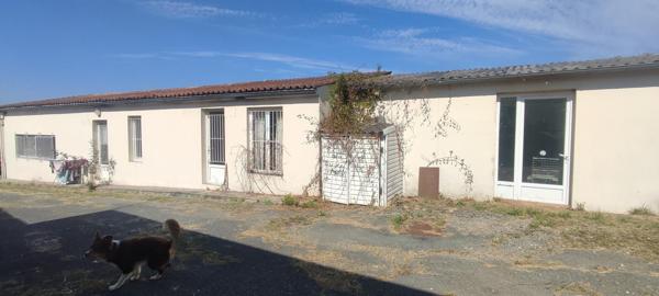 Maison 8 pièces, dépendances 500 m², grand terrain