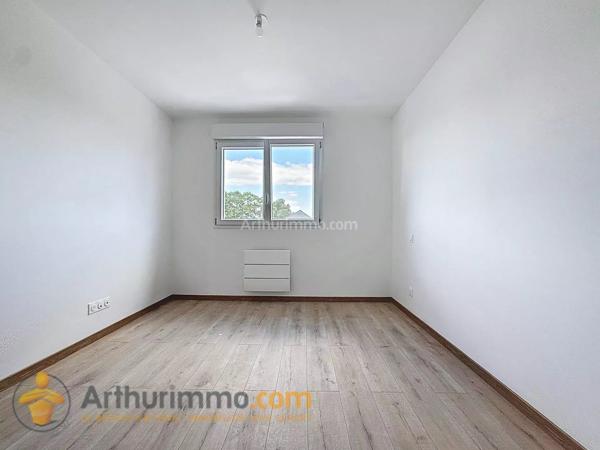 Location                                                      Maison
                        
                                         118 m2                     à Les Petites-Loges