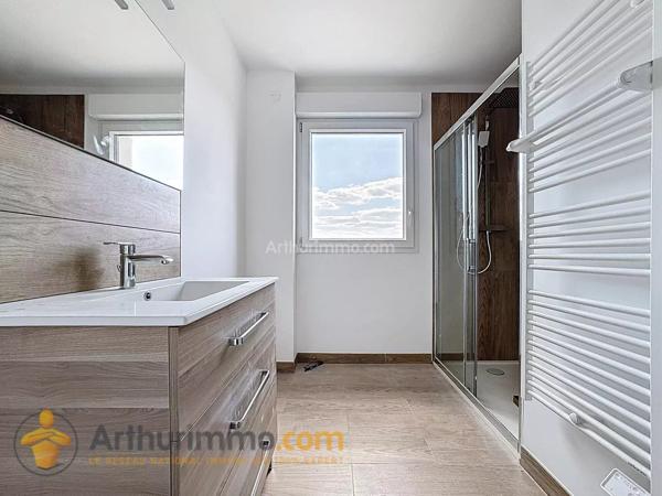 Location                                                      Maison
                        
                                         118 m2                     à Les Petites-Loges