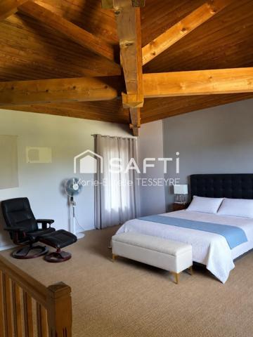 Maison de caractère avec fort potentiel à Montussan (20 min de Bordeaux) parcelle 2533m2 division possible