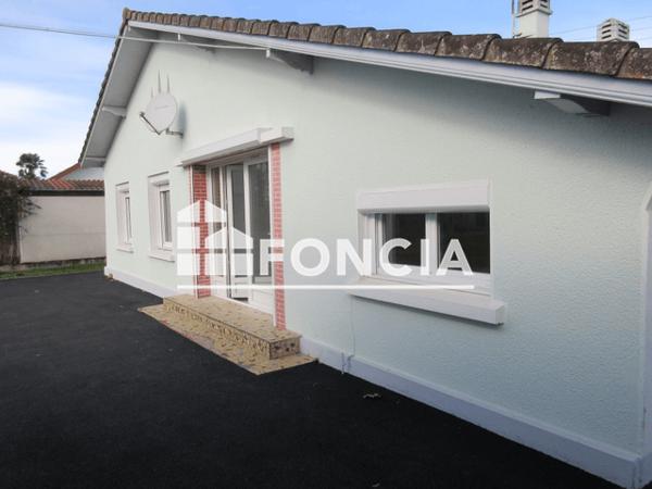 Location Maison 4 pièces 77.44 m² - 27 RUE DU PONT Goes 64400