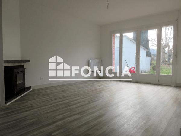 Location Maison 4 pièces 77.44 m² - 27 RUE DU PONT Goes 64400