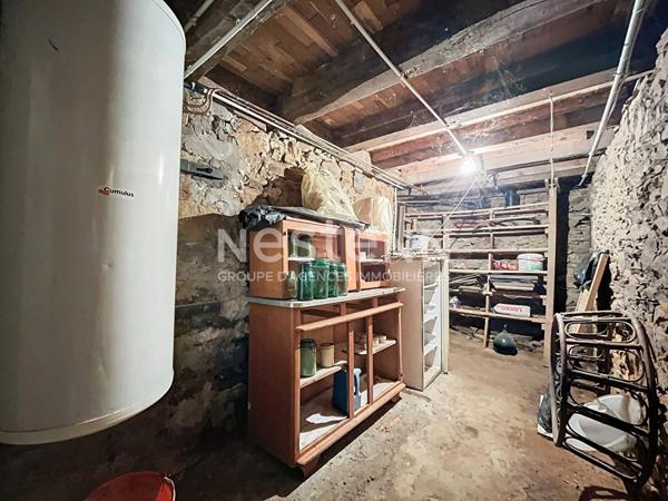 Maison de bourg à rénover - Chameyrat - 4 pièce(s) 113 m2