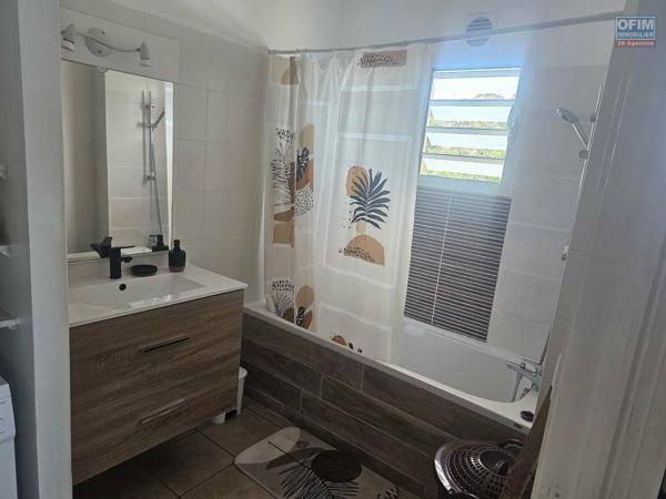 A louer appartement T2 vide à Saint Leu avec vue mer et environnement calme