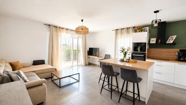 Appartement 3 pièces à vendre à Sénas - Exclusivité ERA ACTION IMMOBILIER 2