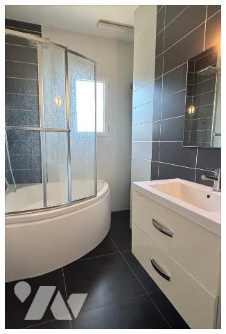 À vendre quartier centre ville / Ternière – Maison familiale  avec jardin, piscine chauffée