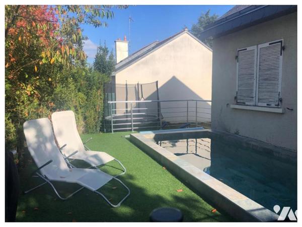 À vendre quartier centre ville / Ternière – Maison familiale  avec jardin, piscine chauffée