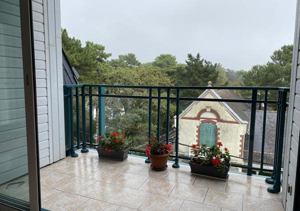 VENDU - Bel appartement au dernier étage d'une résidence de standing à proximité de la plage et des commerces