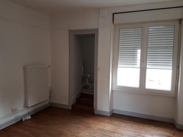 Poitiers (86000) DOUBLE IMMEUBLE POITIERS CENTRE 682 m2 avec 12 LOGEMENTS, 2 GARAGES, 2 LOCAUX COMMERCIAUX, JARDIN !