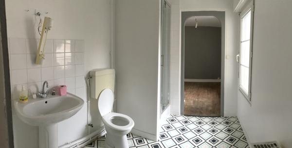 Poitiers (86000) DOUBLE IMMEUBLE POITIERS CENTRE 682 m2 avec 12 LOGEMENTS, 2 GARAGES, 2 LOCAUX COMMERCIAUX, JARDIN !