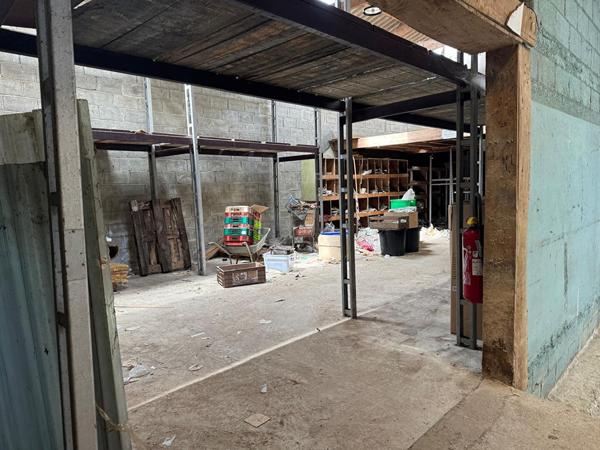 Local commercial à vendre à Saint Mesmin - 1600 m²