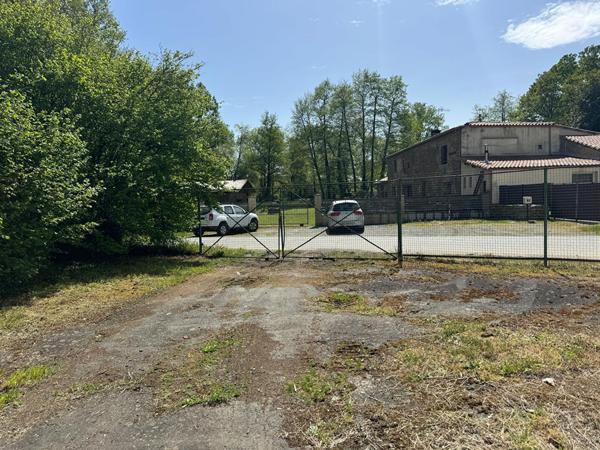Local commercial à vendre à Saint Mesmin - 1600 m²