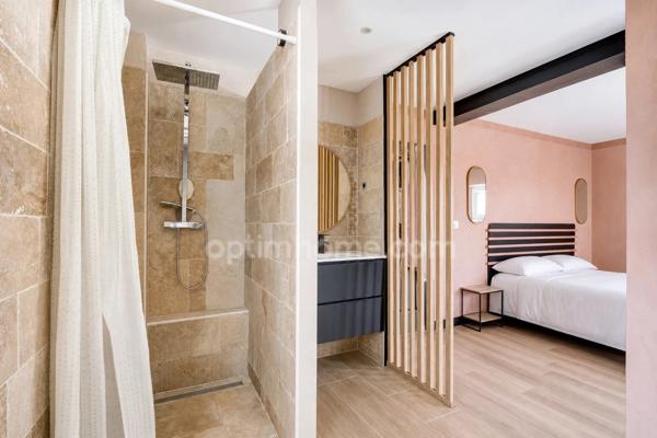 Pierre-Bénite – Maison familiale de 130 m², 6 pièces, piscine, jacuzzi et espaces extérieurs