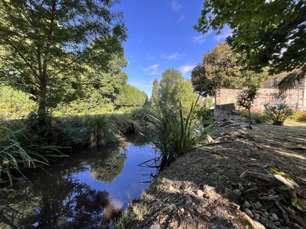 Maison à vendre à Mirambeau (17150) - Charente-Maritime