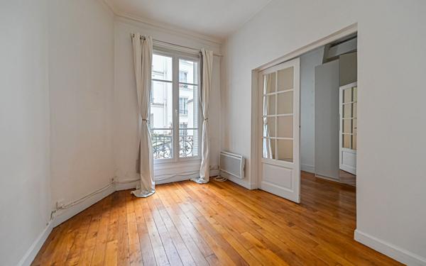 Appartement à vendre    3 pièces • 43,15 m2 Paris 9