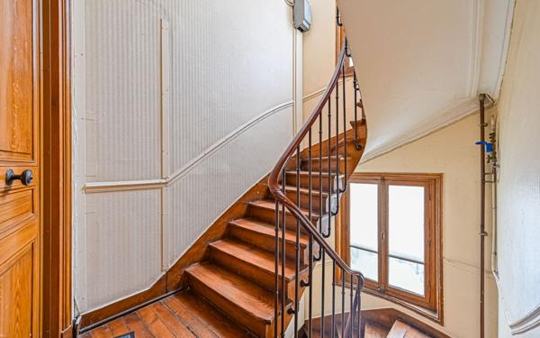 Appartement à vendre    3 pièces • 43,15 m2 Paris 9