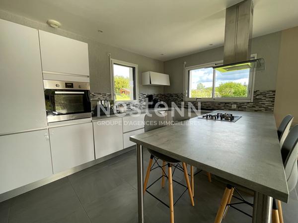 MAISON RECENTE dans un petit hameau, à 1 KM DU BOURG DE GRAND-CHAMP