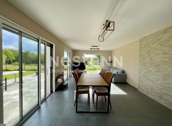 MAISON RECENTE dans un petit hameau, à 1 KM DU BOURG DE GRAND-CHAMP