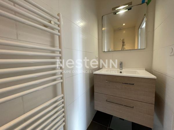 MAISON RECENTE dans un petit hameau, à 1 KM DU BOURG DE GRAND-CHAMP