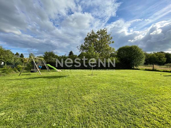 MAISON RECENTE dans un petit hameau, à 1 KM DU BOURG DE GRAND-CHAMP