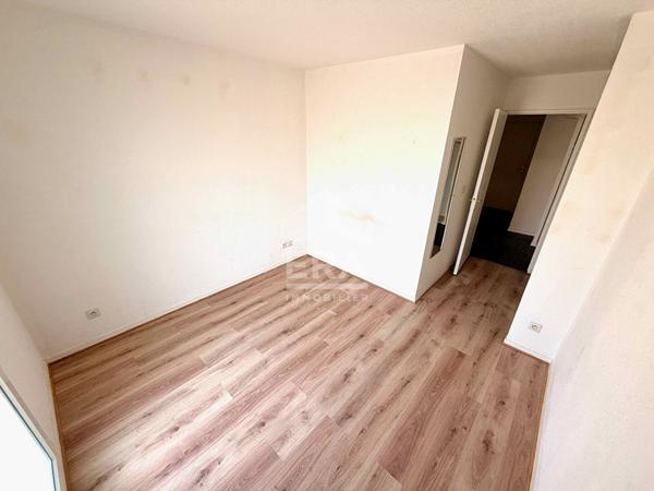 Appartement T2 à louer à Montereau Fault Yonne - Rez-de-chaussée, Bon état