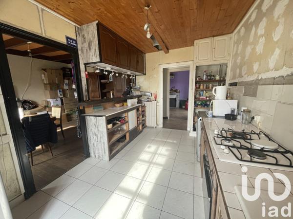 Maison 5 pièces de 100 m² à Pamproux (79800)