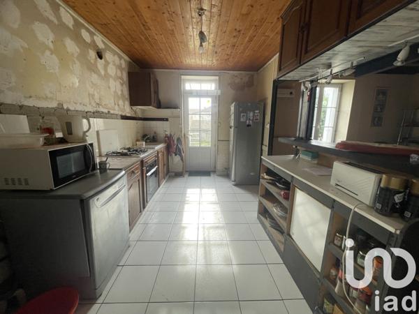 Maison 5 pièces de 100 m² à Pamproux (79800)
