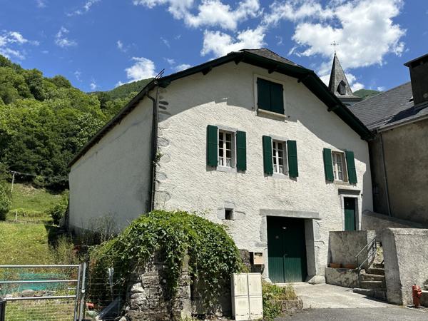 Cette-Eygun (64490) Maison authentique de village en Vallée d'Aspe