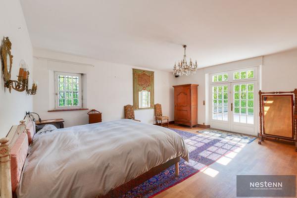 Demeure de prestige sur 1.5 hectares avec étang, dépendance et parc paysager -Trégueux (Baie de Saint-Brieuc)