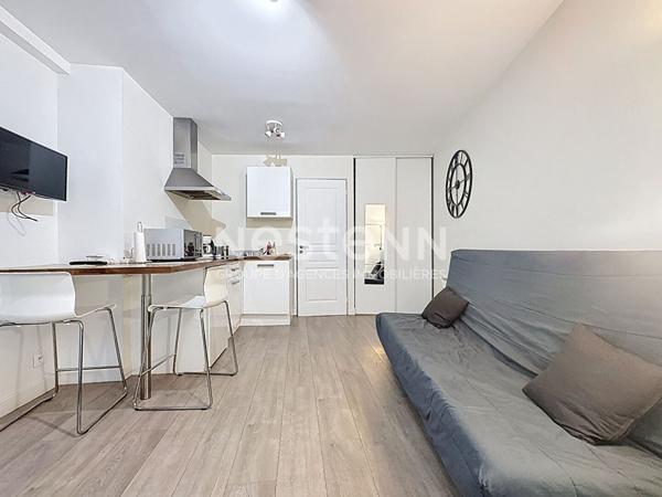 Appartement La Rochelle 1 pièce 20m², studio avec cours privative, centre-ville, proche port et gare de La Rochelle. Idéal investissement locatif