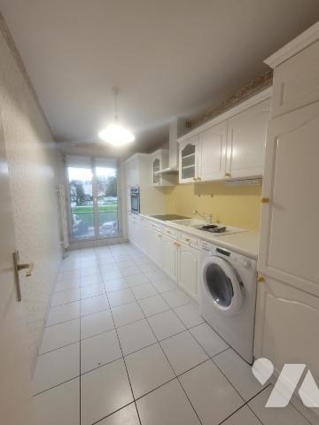 LAVAL, Quartier Cathédrale appartement type 3