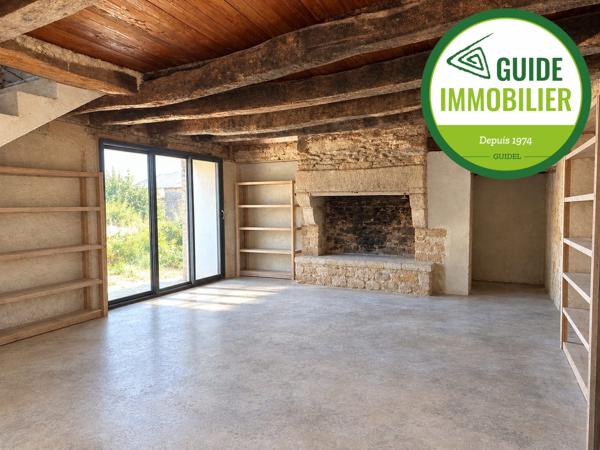 MAISON EN PIERRES A RENOVER DANS UN HAMEAU SECTEUR CÔTIER A GUIDEL