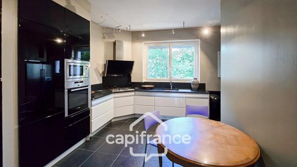 CHALON SUR SAONE (71), maison de ville 7 pièces