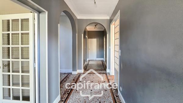 CHALON SUR SAONE (71), maison de ville 7 pièces