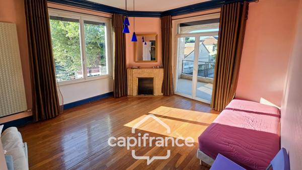 CHALON SUR SAONE (71), maison de ville 7 pièces