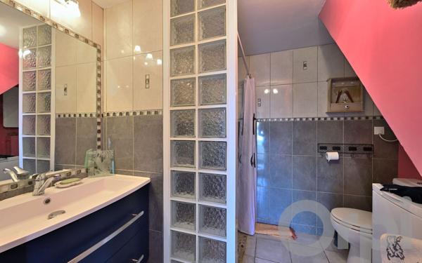 Maison à vendre    6 pièces • 195 m2 Périgny