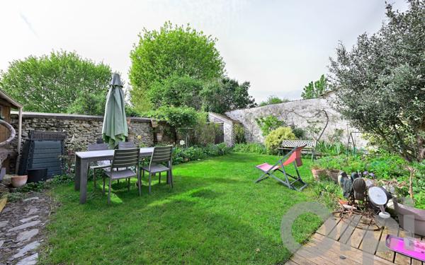 Maison à vendre    6 pièces • 195 m2 Périgny