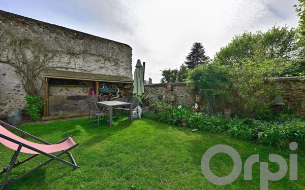 Maison à vendre    6 pièces • 195 m2 Périgny