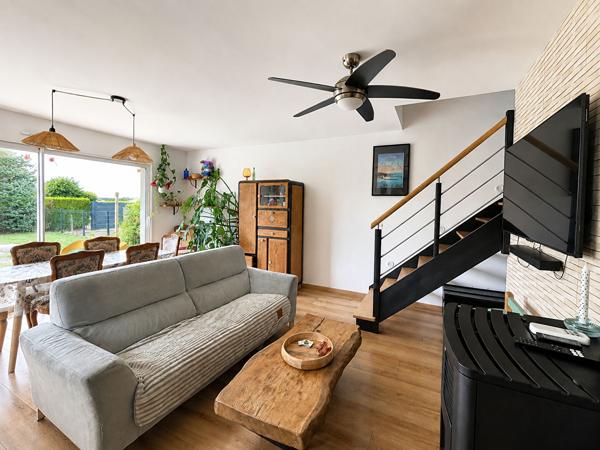 Maison familiale contemporaine à vendre à Châteaugiron - 5 chambres, calme et confort