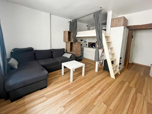 Superbe studio rénové de 31.90m² au coeur du village de Vauréal