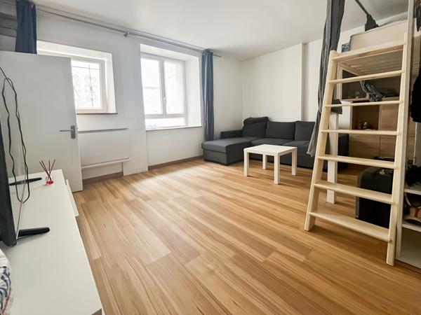 Superbe studio rénové de 31.90m² au coeur du village de Vauréal