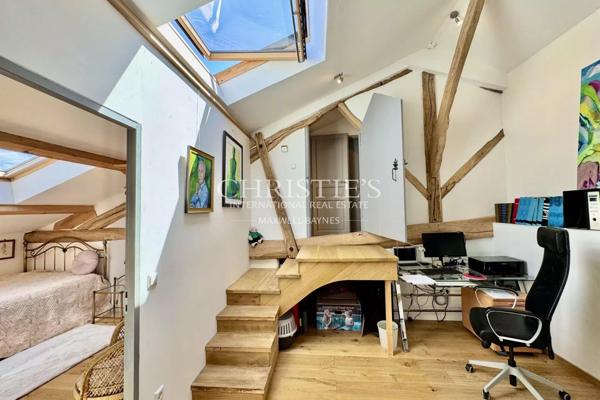 Élégante Maison Charentaise Rénovée avec Piscine, Calme Absolu en Sud Charente