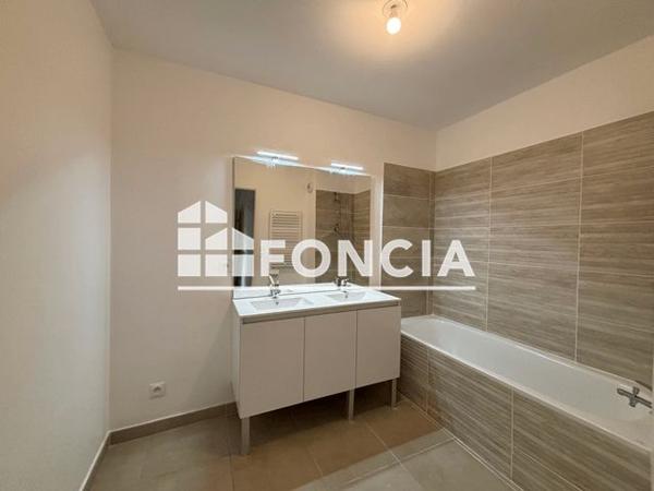 Location Appartement 3 pièces 64 m² - Résidence TER NATURA Les Angles 30133